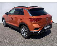 Volkswagen T-Roc 1,5 TSi 110kW DESIGN - 9