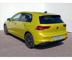 Volkswagen Golf 1,0 TSi 81kW LIFE  8 - 9