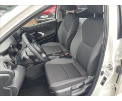 Toyota Yaris 1,5 Comfort Tech Style + PNEU - 9