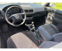 Volkswagen Golf 1.6 TRENDLINE - 9