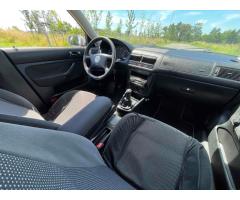 Volkswagen Golf 1.6 TRENDLINE - 10