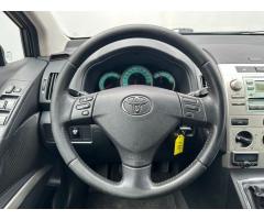 Toyota Corolla Verso 2.2 D-4D. Klimatizace, Tažné - 17