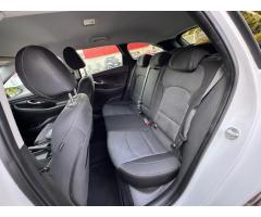 Hyundai i30 1.6 CRDi Smart, ČR, 1.Maj - 11