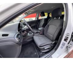 Hyundai i30 1.6 CRDi Smart, ČR, 1.Maj - 13