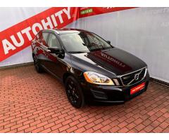 Volvo XC60 D4 Summum AWD Aut., ČR, ACC - 3