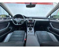 Volkswagen Passat 2.0 TDi Highline, ČR, Serviska - 15