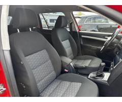 Škoda Octavia 1,6 TDI Ambiente - MÁLO KM - 17