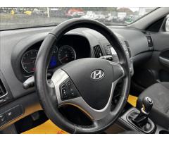 Hyundai i30 1,4 i CVVT-NOVÉ ROZVODY-KLIMA - 10