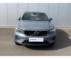 Volvo XC40 2,0 B3 benzín Core - 8