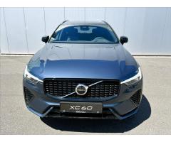 Volvo XC60 2,0 B5 AWD Plus Dark - 8