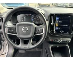 Volvo XC40 2,0 T4 Drive-E Momentum AWD  Rezervace - 12