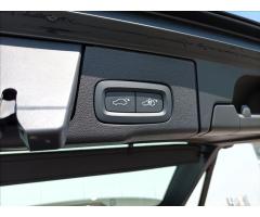 Volvo XC60 2,0 B4 AWD Momentum Pro AT8 - 25