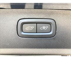 Volvo XC90 2,0 B6 AWD benzin Inscription - 27