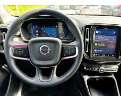 Volvo XC40 2,0 B4 FWD Plus Bright  REZERVACE - 12