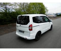 Ford Tourneo Courier 1,5 TDCi, 5míst, Klima, Pojízdné - 9