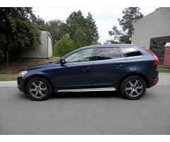 Volvo XC60 2,4 D5 AWD Summum, Panorama, Kůže, DPH - 6