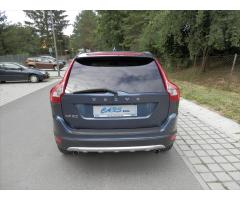 Volvo XC60 2,4 D5 AWD Summum, Panorama, Kůže, DPH - 8