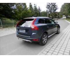 Volvo XC60 2,4 D5 AWD Summum, Panorama, Kůže, DPH - 9