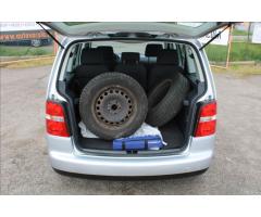 Volkswagen Touran 1,6 i  7 - MÍST, ROZVODY - 13