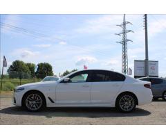 BMW Řada 5 3,0 530d xDrive  M-PAKET, DPH - 9