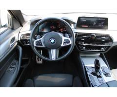 BMW Řada 5 3,0 530d xDrive  M-PAKET, DPH - 14