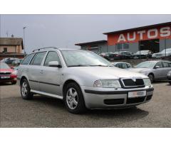 ŠKODA SUPERB COMBI 2.0TDI 140 LAURIN&K 4X4 DSG 7ST