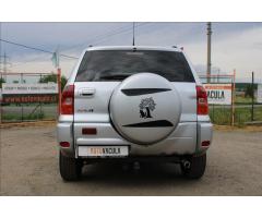 Toyota RAV4 2,0 D-4D  SERVISKA, 4 x 4 - 6