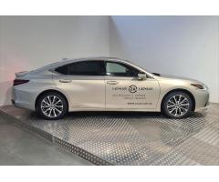 Lexus ES 300h 2.5   PRESTIGE PLUS - 8