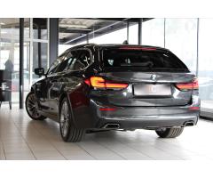 BMW Řada 5 530d xDrive Touring Luxury Line - 8