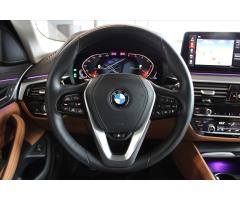 BMW Řada 5 530d xDrive Touring Luxury Line - 16
