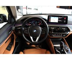 BMW Řada 5 530d xDrive Touring Luxury Line - 31