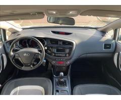 Kia Ceed 1,6 CRDi, 6st. MT  FIFA World Cup Edition - 8