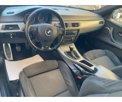 BMW Řada 3 3,0 330d M-Paket - 11