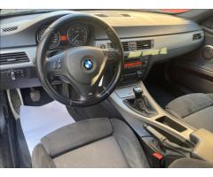 BMW Řada 3 3,0 330d M-Paket - 37