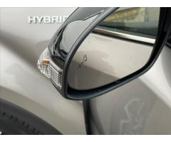 Toyota C-HR 1,8 Hybrid E-CVT Selection - 19