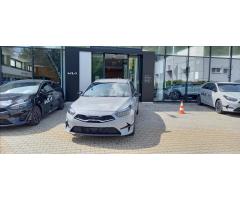 Kia Ceed Ceed SW CD 1,5 T-GDi GPF EDICE 30 (2025) - 3