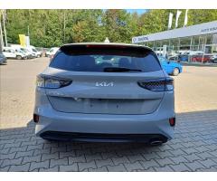 Kia Ceed 1,5 Ceed 5HB CD  T-GDi GPF EDICE 30 (2025) - 6