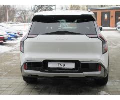 Kia EV9 GT LIne 4x4 6míst - 7