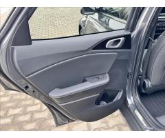 Kia XCeed 1,5 T-GDi 7DCT TOP - 13