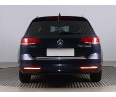 Volkswagen Passat 2.0 TDI 110kW - 6