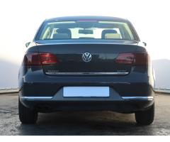 Volkswagen Passat 2.0 TDI 103kW - 6