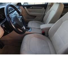 Volkswagen Passat 2.0 TDI 103kW - 16