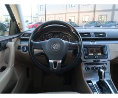 Volkswagen Passat 2.0 TDI 103kW - 22