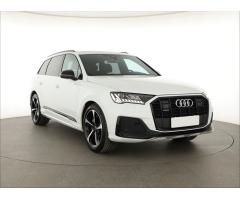 Audi Q7 quattro tiptronic DSG Zlevněno o 21 000 Kč