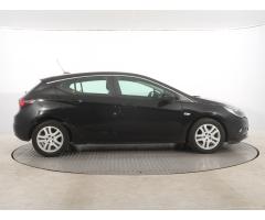 Opel Astra 1.4 T 92kW - 8