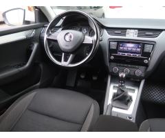 Škoda Octavia 1.6 TDI 85kW - 9