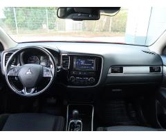 Mitsubishi Outlander 2.2 DI-D 110kW - 10