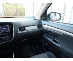 Mitsubishi Outlander 2.2 DI-D 110kW - 11