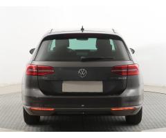 Volkswagen Passat 2.0 TDI 110kW - 6