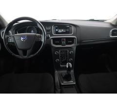 Volvo V40 1.6 D2 84kW - 9